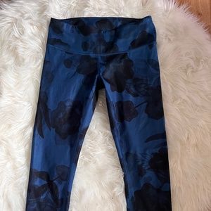 Lululemon Wunder Under Capris